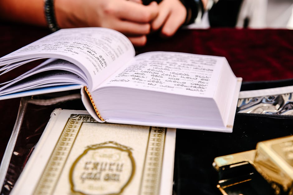 Scholarships to Study at the 10 Top Art & Design Schools in 2018