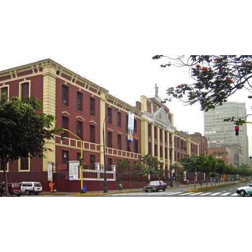 费德里科·比利亚雷亚尔国立大学