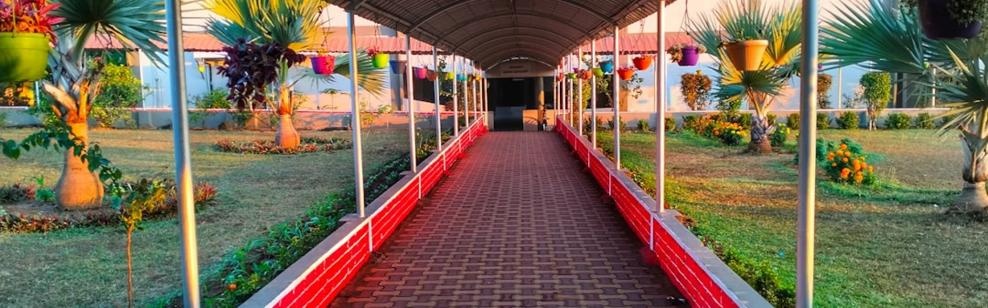 University of Management and Technology