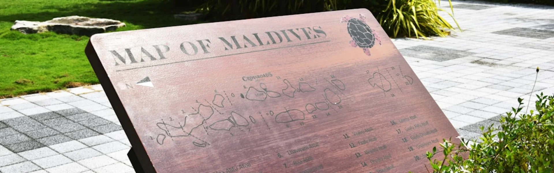Maldives National University