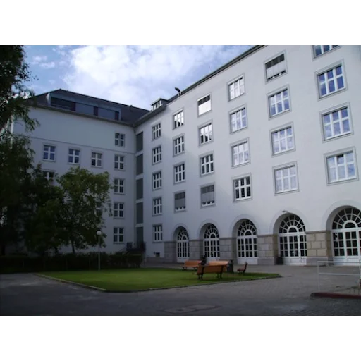 Berlin School of Economics and Law logo