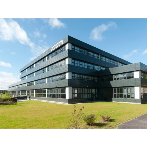 Dundee and Angus College logo