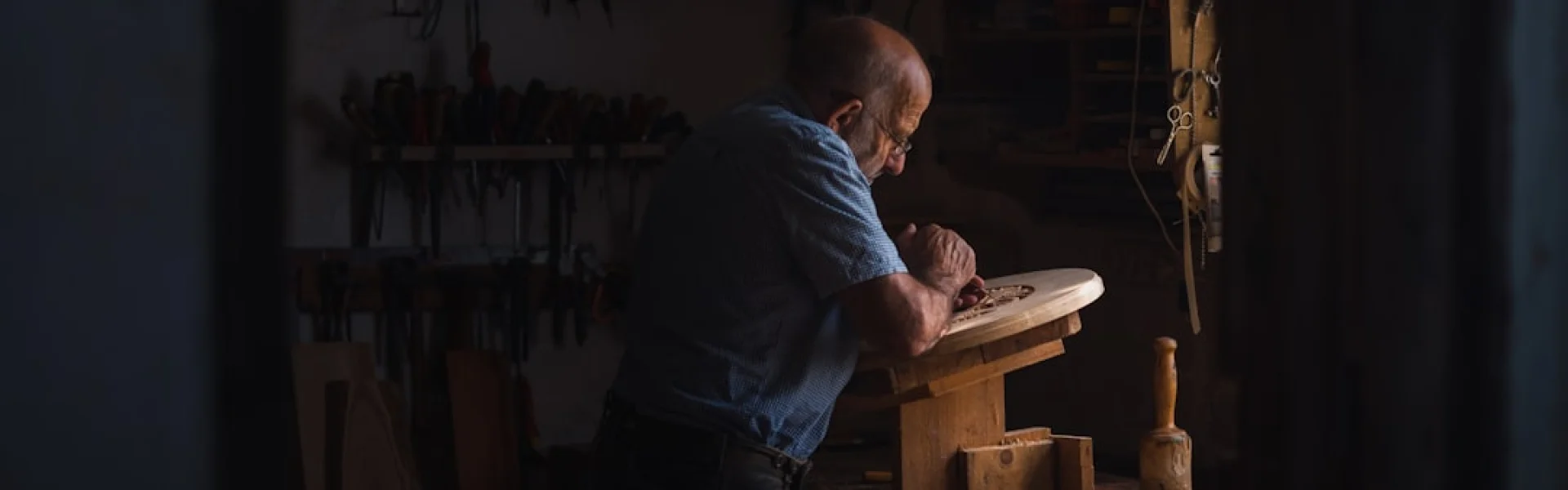 Roberto-Venn School of Luthiery