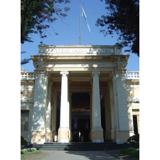 图库曼国立大学