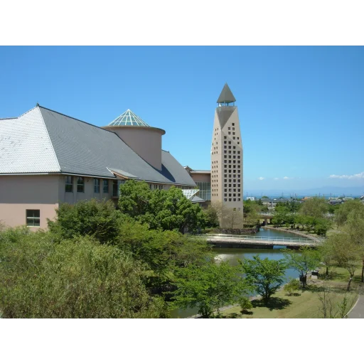 滋贺县立大学