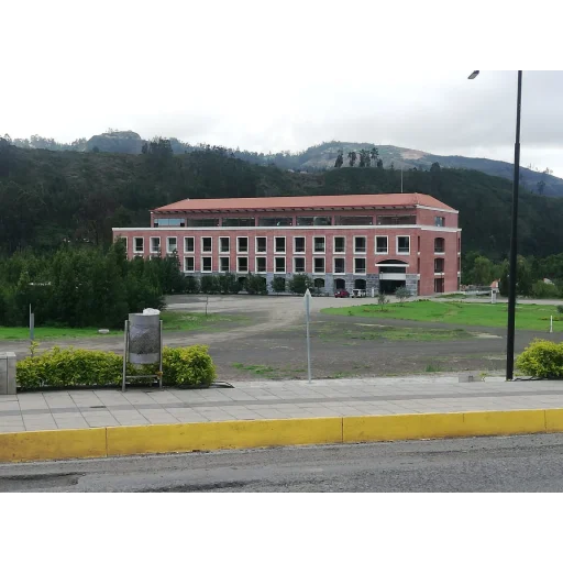 Universidad Nacional de Educación