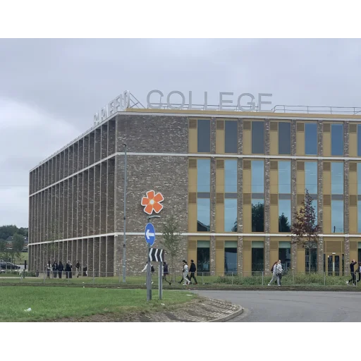 Barnfield College logo