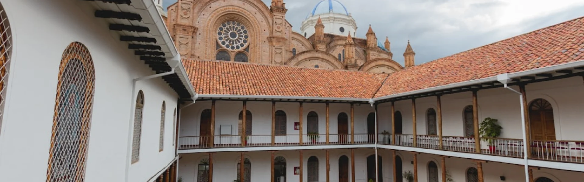 Pontificia Universidad Católica del Perú